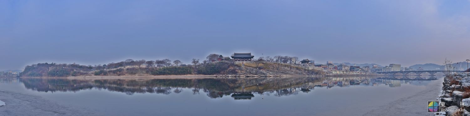 W-140112-_Panorama1-C.jpg