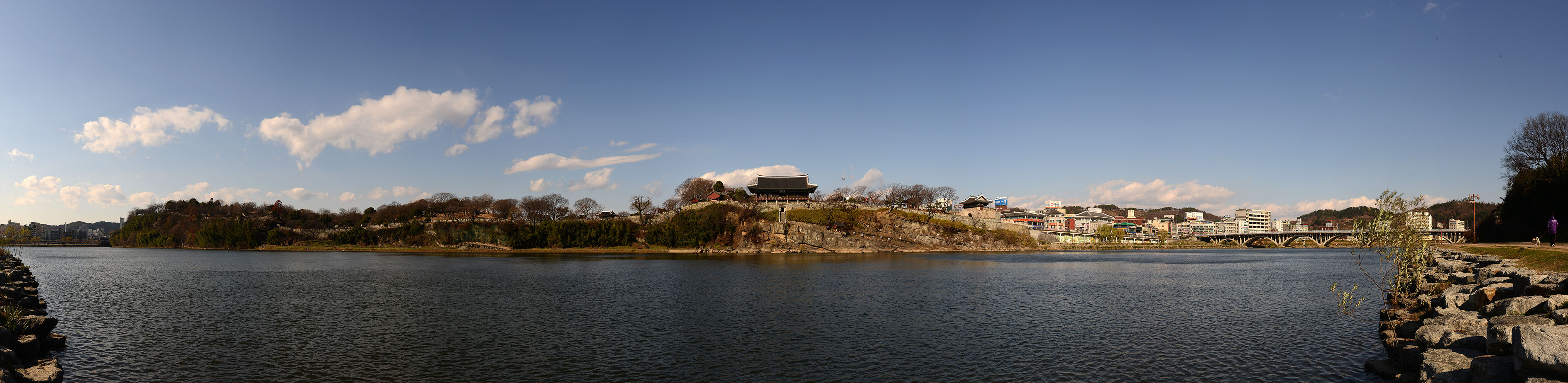 W-141205-_Panorama2-C.jpg